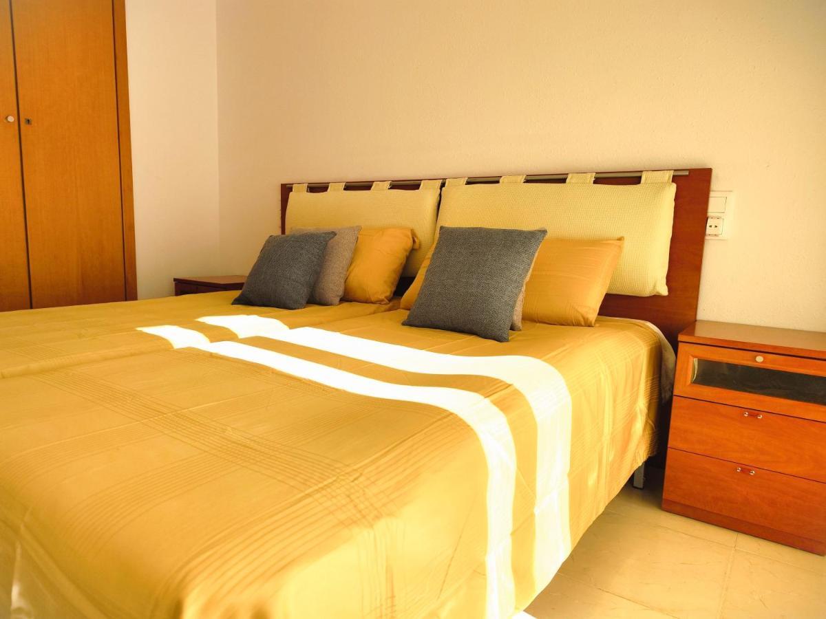 Luminoso Apartamento En Salou Con Terraza Y Parque Infantil Ideal Familias Kültér fotó