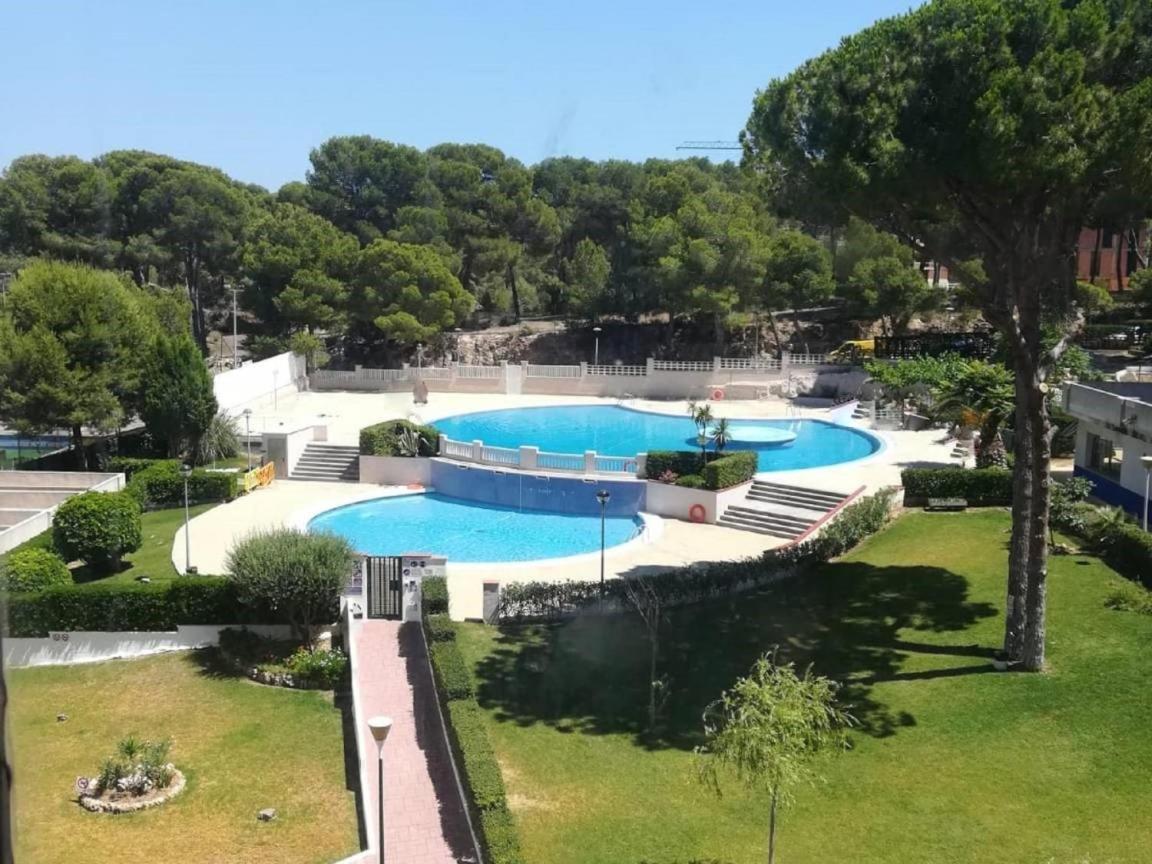 Luminoso Apartamento En Salou Con Terraza Y Parque Infantil Ideal Familias Kültér fotó