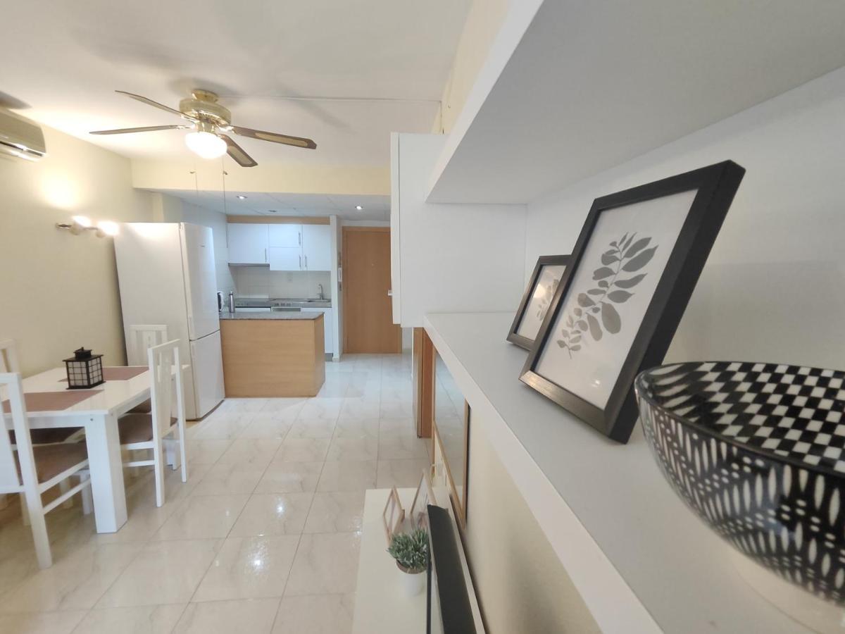 Luminoso Apartamento En Salou Con Terraza Y Parque Infantil Ideal Familias Kültér fotó