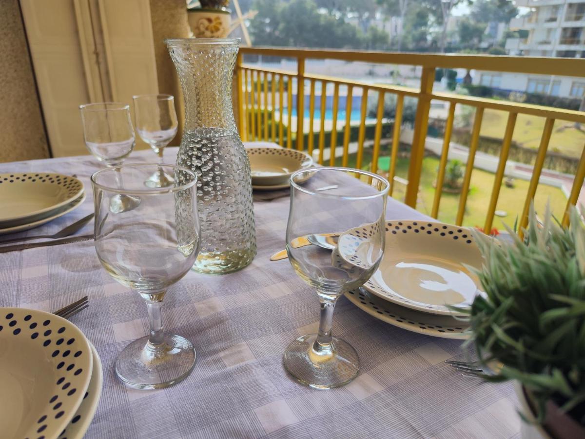 Luminoso Apartamento En Salou Con Terraza Y Parque Infantil Ideal Familias Kültér fotó