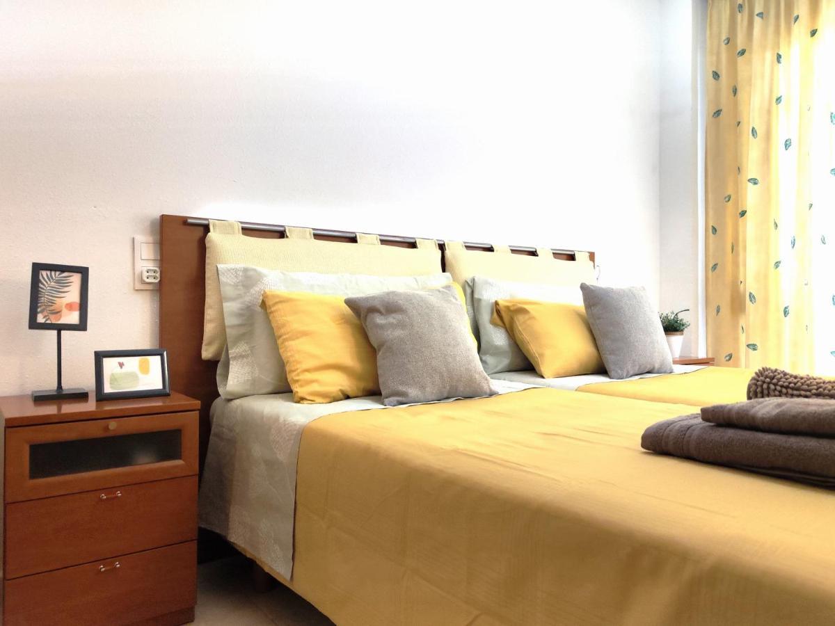 Luminoso Apartamento En Salou Con Terraza Y Parque Infantil Ideal Familias Kültér fotó