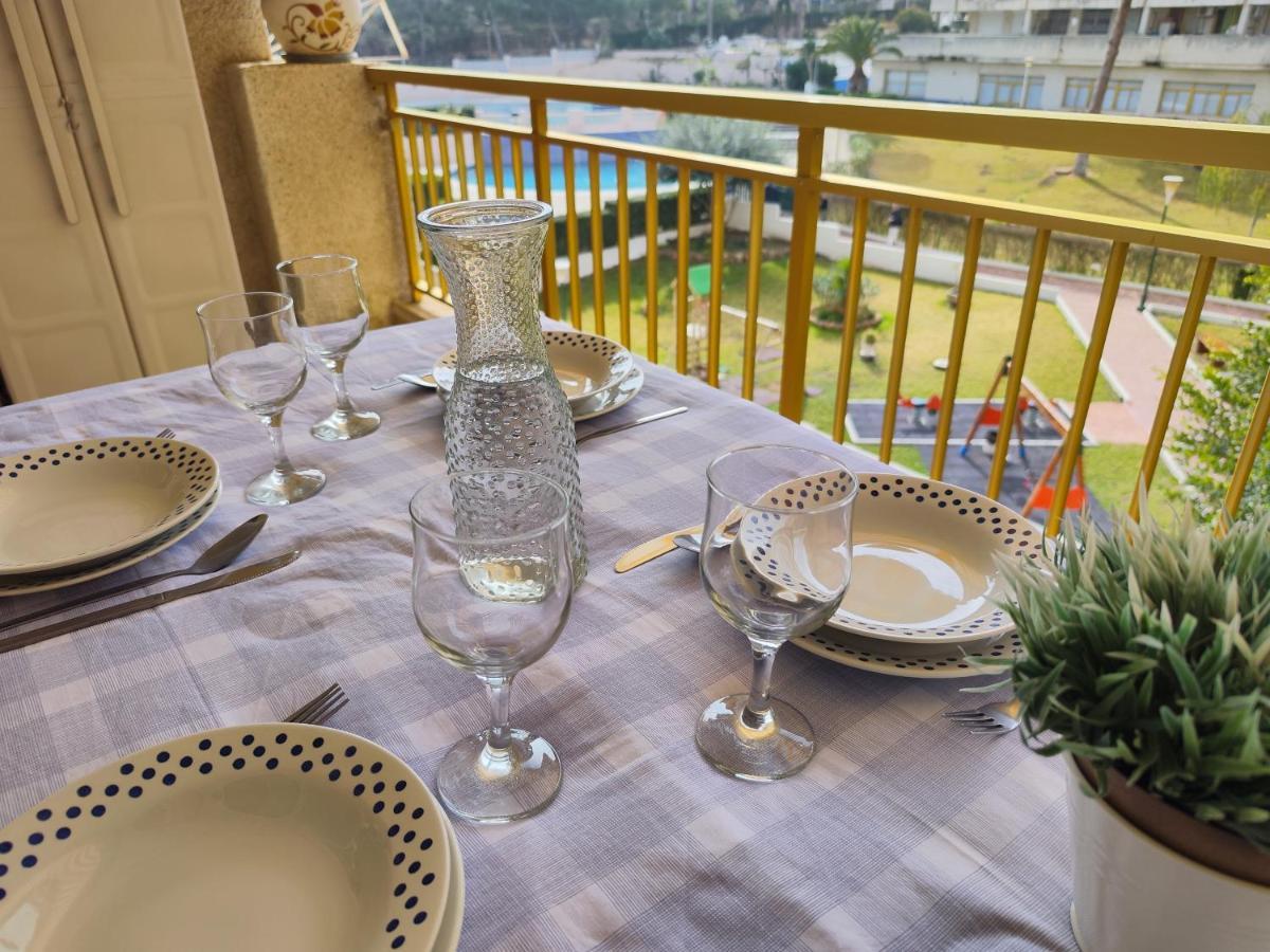 Luminoso Apartamento En Salou Con Terraza Y Parque Infantil Ideal Familias Kültér fotó