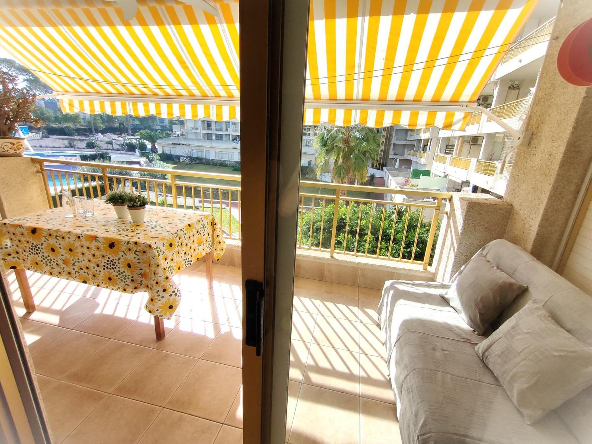 Luminoso Apartamento En Salou Con Terraza Y Parque Infantil Ideal Familias Kültér fotó